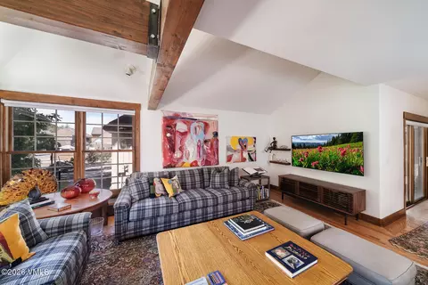 Living - 3000 Eaglebend Dr #14, Avon, CO 81620 photo 2 of 3