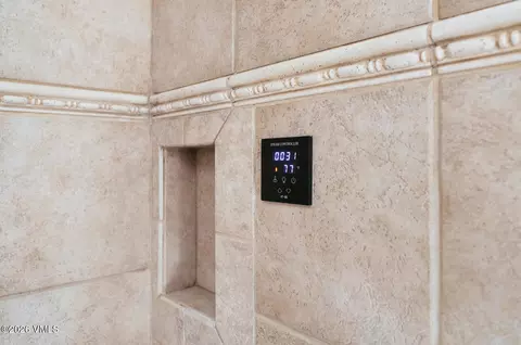 Bath - 3000 Eaglebend Dr #14, Avon, CO 81620 photo 4 of 7