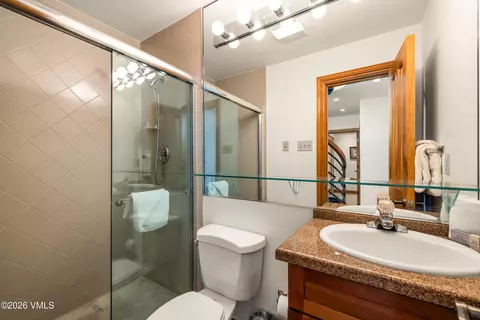 Bath - 114 Willow Rd #735, Vail, CO 81657 photo 3 of 5