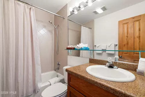 Bath - 114 Willow Rd #735, Vail, CO 81657 photo 1 of 5