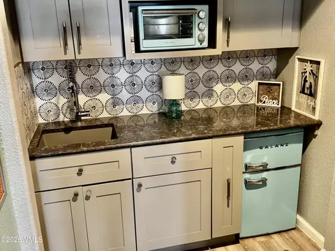 Kitchen - 63 Christian Ct, Eagle, CO 81631 photo 4 of 6