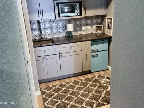 Kitchen - 63 Christian Ct, Eagle, CO 81631 photo 5 of 6