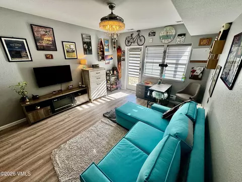 Living - 63 Christian Ct, Eagle, CO 81631 photo 3 of 4