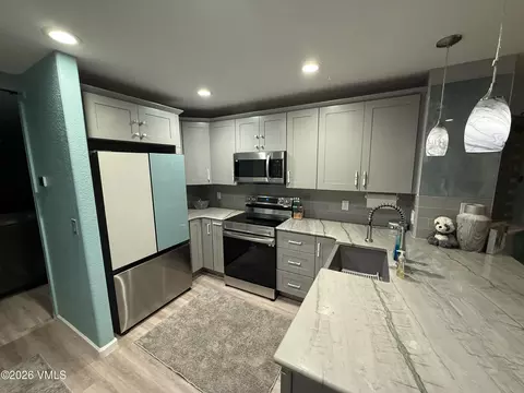 Kitchen - 63 Christian Ct, Eagle, CO 81631 photo 2 of 6