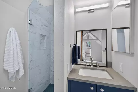 Bath - 3000 Eaglebend Dr # 11, Avon, CO 81620 photo 4 of 6