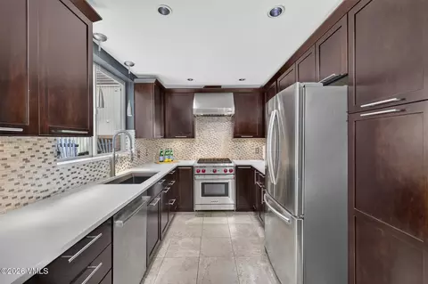 Kitchen - 3000 Eaglebend Dr # 11, Avon, CO 81620 photo 2 of 3