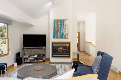 Living - 21 Concho Dr, Edwards, CO 81632 photo 3 of 5