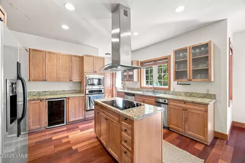 Kitchen - 351 Black Bear Dr, Gypsum, CO 81637 photo 2 of 5
