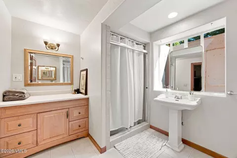 Bath - 351 Black Bear Dr, Gypsum, CO 81637 photo 3 of 3