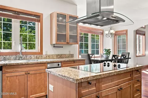 Kitchen - 351 Black Bear Dr, Gypsum, CO 81637 photo 4 of 5