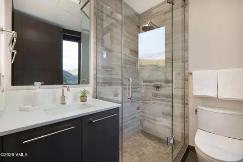 Bath - 430 S Frontage Rd E # 406, Vail, CO 81657 photo 2 of 2