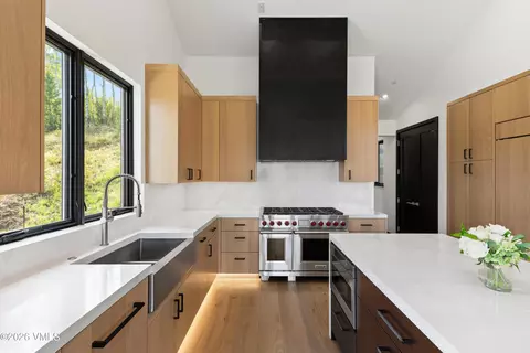 Kitchen - 171 Sunquist Rd, Edwards, CO 81632 photo 2 of 2