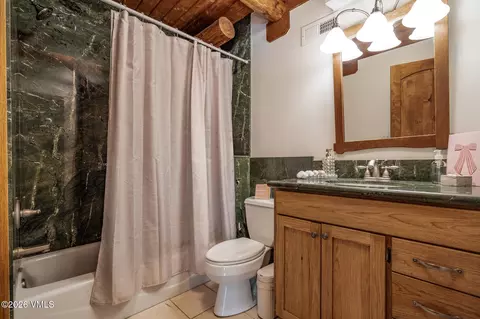 Bath - 49 Idlewild Pl # B, Edwards, CO 81632 photo 3 of 3