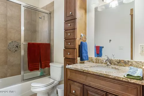 Bath - 325 N Penstemon Ln, Eagle, CO 81631 photo 9 of 10