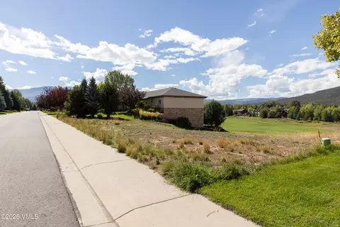 290 Black Bear Dr, Gypsum, CO 81637