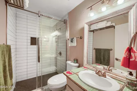 Bath - 2099 Chamonix Ln #2A, Vail, CO 81657 photo 1 of 3