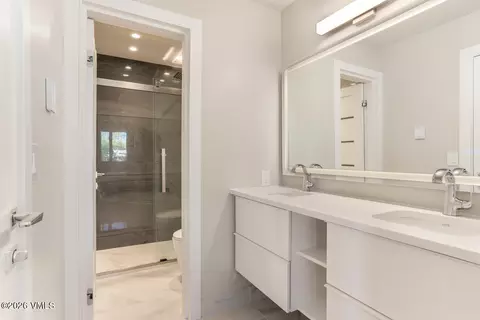 Bath - 80 Lariat Rd, Edwards, CO 81632 photo 10 of 10