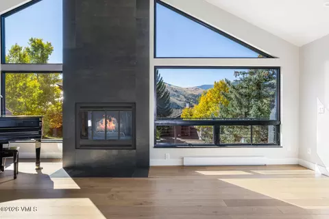 Living - 80 Lariat Rd, Edwards, CO 81632 photo 2 of 4