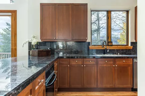 Kitchen - 41 Saddle Dr, Edwards, CO 81632 photo 3 of 4