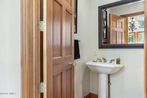 Bath - 41 Saddle Dr, Edwards, CO 81632 photo 1 of 6