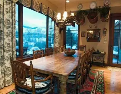147 Eagle River Rd, Edwards, CO 81632 photo 3