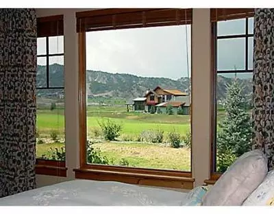 153 Sawmill Cir, Eagle, CO 81631 photo 4