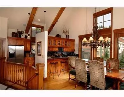 390 Cresta Rd, Edwards, CO 81632 photo 3