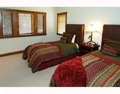 390 Cresta Rd, Edwards, CO 81632 photo 8