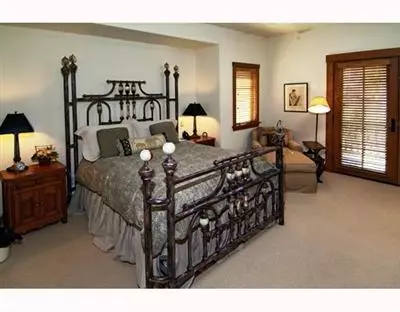 390 Cresta Rd, Edwards, CO 81632 photo 9