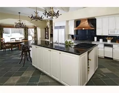 976 Pilgrim Dr, Edwards, CO 81632 photo 2