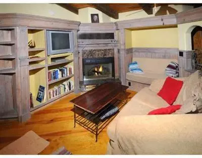 532 W Fifth St, Eagle, CO 81631 photo 2