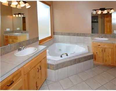 1274 Mesa Dr, Eagle, CO 81631 photo 7