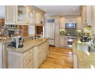 68 E Meadow Dr #302, Vail, CO 81657 photo 5