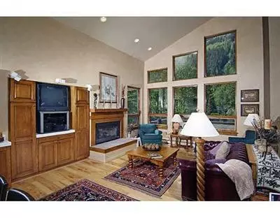 4253 Spruce Way #B, Vail, CO 81657 photo 3