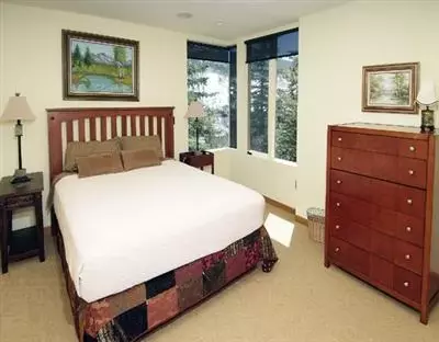 1415 Lions Ridge Loop, Vail, CO 81657 photo 12