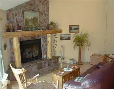 160 Riverside Ct #2, Avon, CO 81620 photo 2