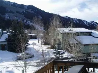 39 Deer Ct #E, Avon, CO 81620 photo 6