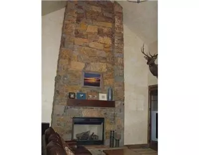 390 Eagle Dr, Avon, CO 81620 photo 2