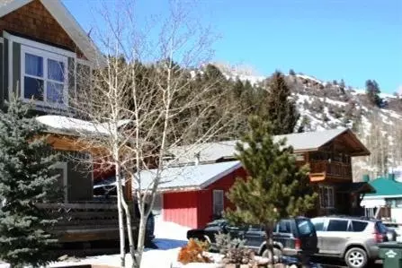 515 Pine St, Minturn, CO 81645 photo 2