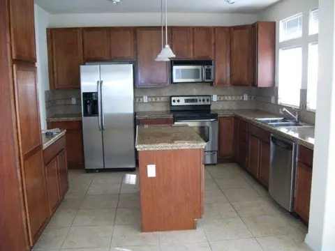 187 Bluffs Dr, Eagle, CO 81631 photo 2