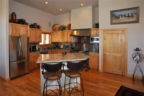 661 Singletree Rd #B, Edwards, CO 81632 photo 2