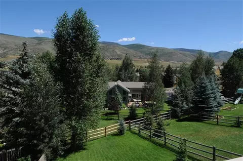 1377 Deer Blvd #E, Avon, CO 81620 photo 10