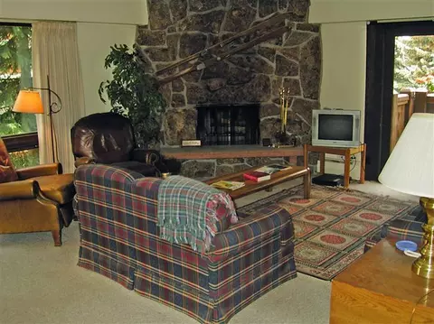 103 Willow Pl #301, Vail, CO 81657 photo 2
