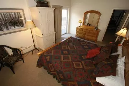 9 Vail Rd #4B, Vail, CO 81657 photo 3