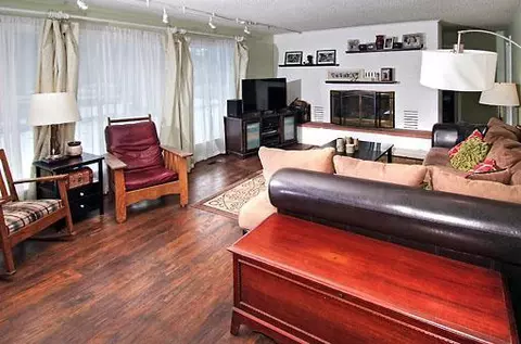 335 W Seventh St, Eagle, CO 81631 photo 2