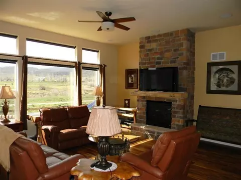 10 Ewing St, Eagle, CO 81631 photo 2