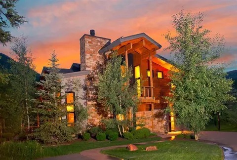 4367 Streamside Cir Apt E, Vail, CO 81657 photo 1