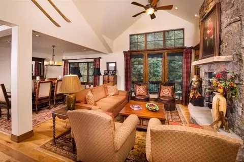 692 Cresta Rd, Edwards, CO 81632 photo 2