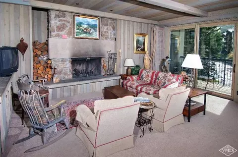 62 E Meadow Drive Dr #202, Vail, CO 81657 photo 2