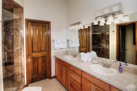 4946 Juniper Ln #B, Vail, CO 81657 photo 10